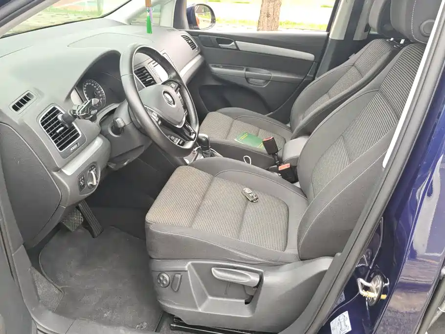 Volkswagen Sharan — миниатюра 9