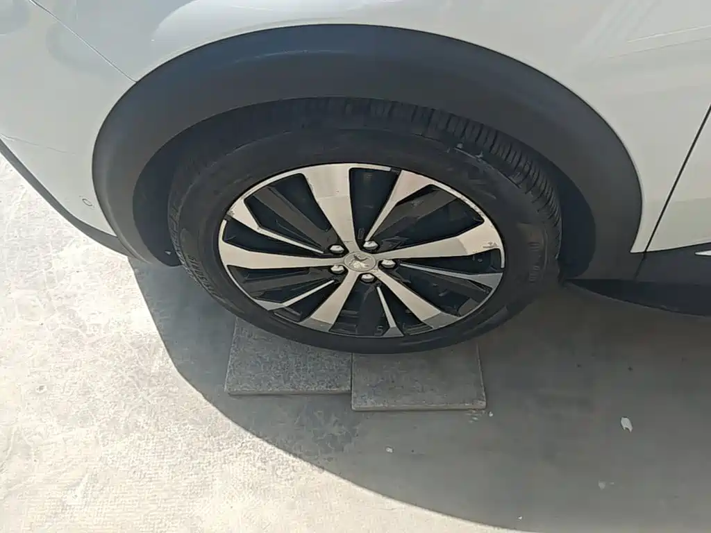 Peugeot 5008 — миниатюра 23