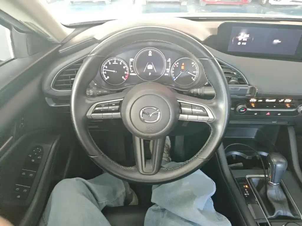 Mazda 3 Axela — миниатюра 11