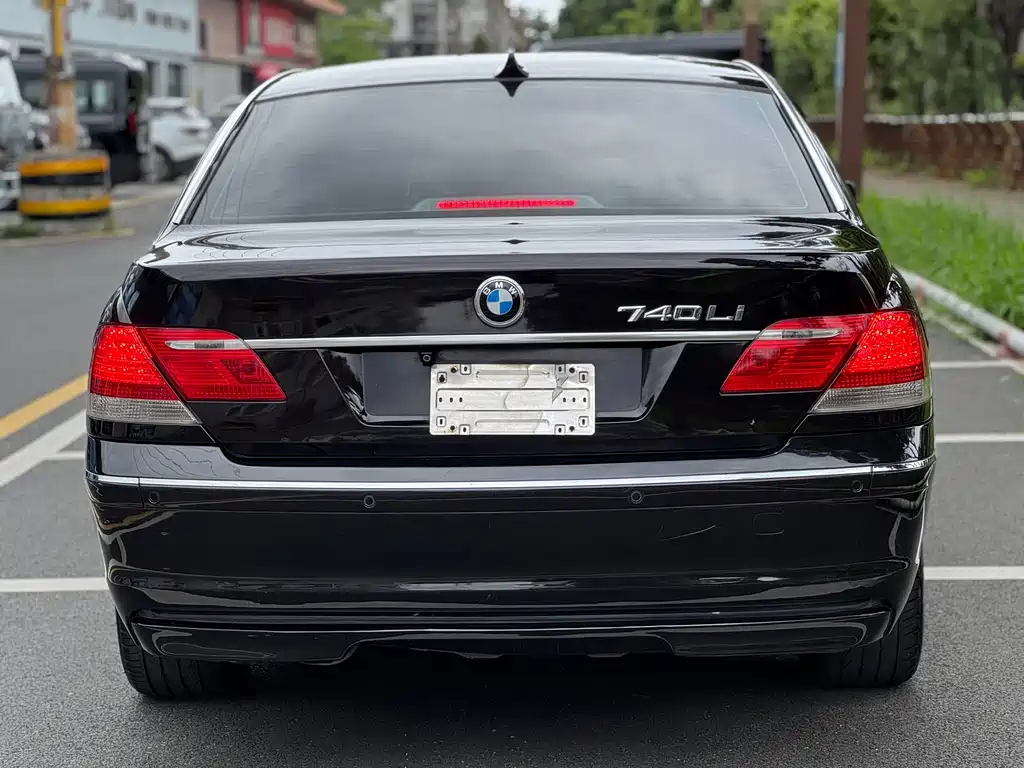 BMW 7 Series 7 2005 740Li