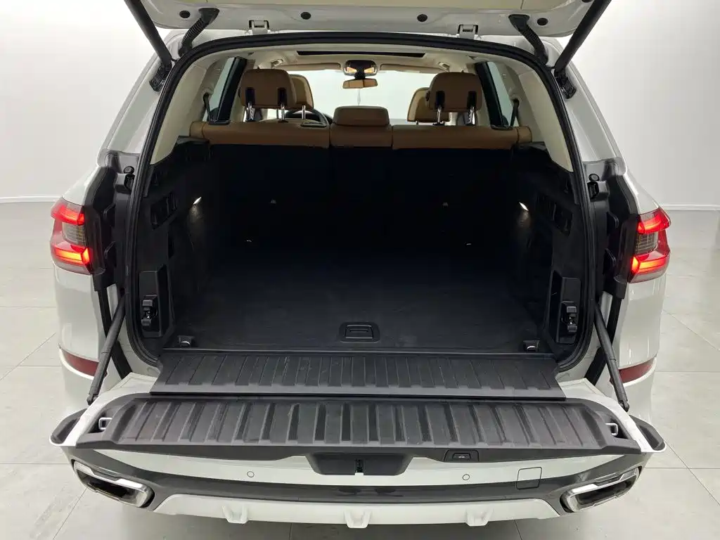 BMW X5 (Import) — миниатюра 3