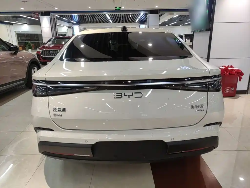 BYD Seal 07 DM-i — миниатюра 6