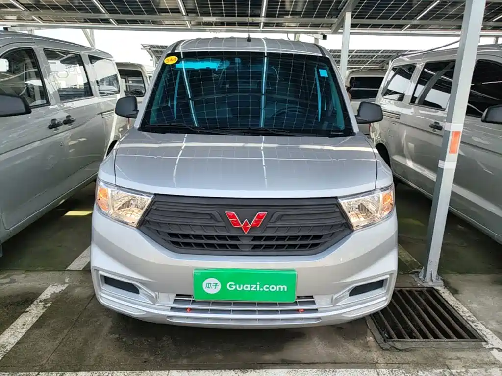 Wuling Hongguang V — миниатюра 3