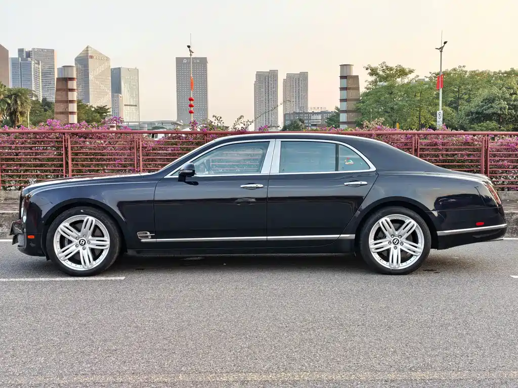 Bentley Mulsanne — миниатюра 7