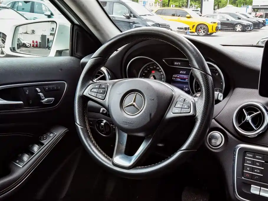 Mercedes-Benz GLA — миниатюра 17