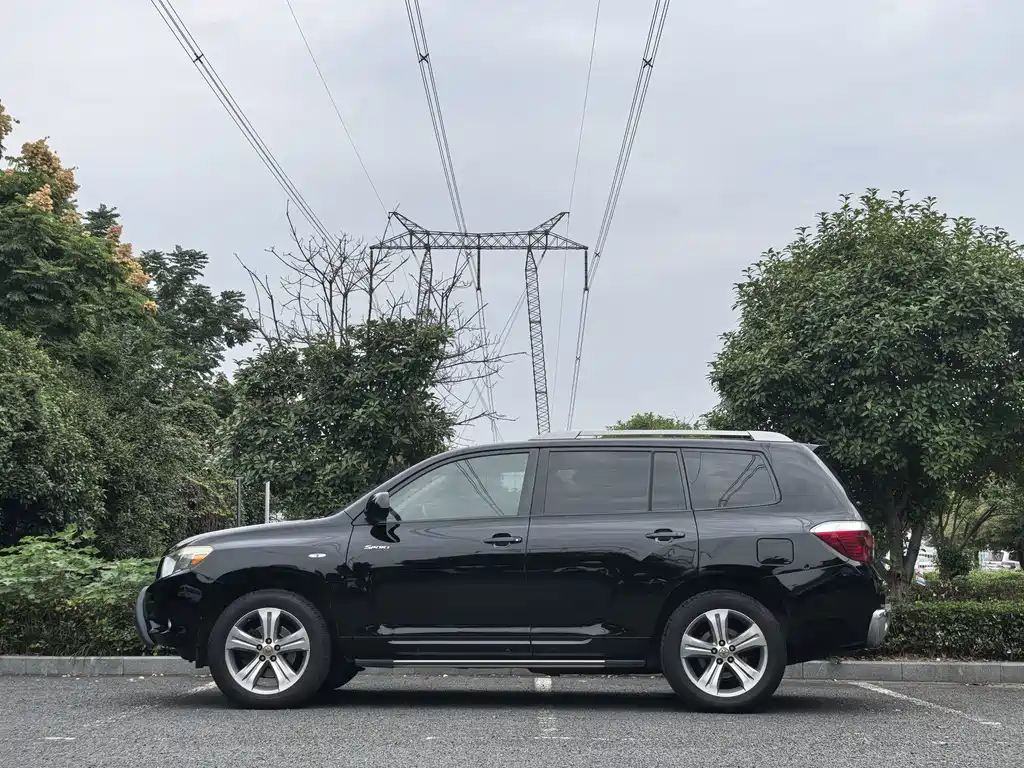 Toyota Highlander — миниатюра 10
