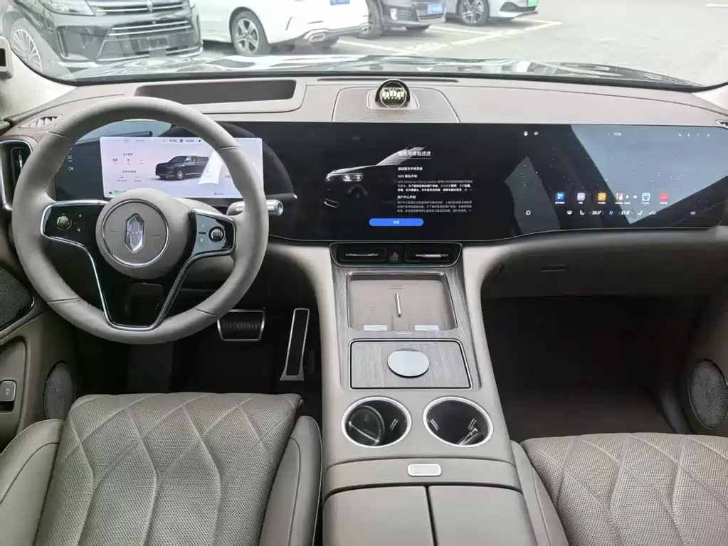 Aito M8 2025 Max+ 53.4kWh 5 мест (192 ）