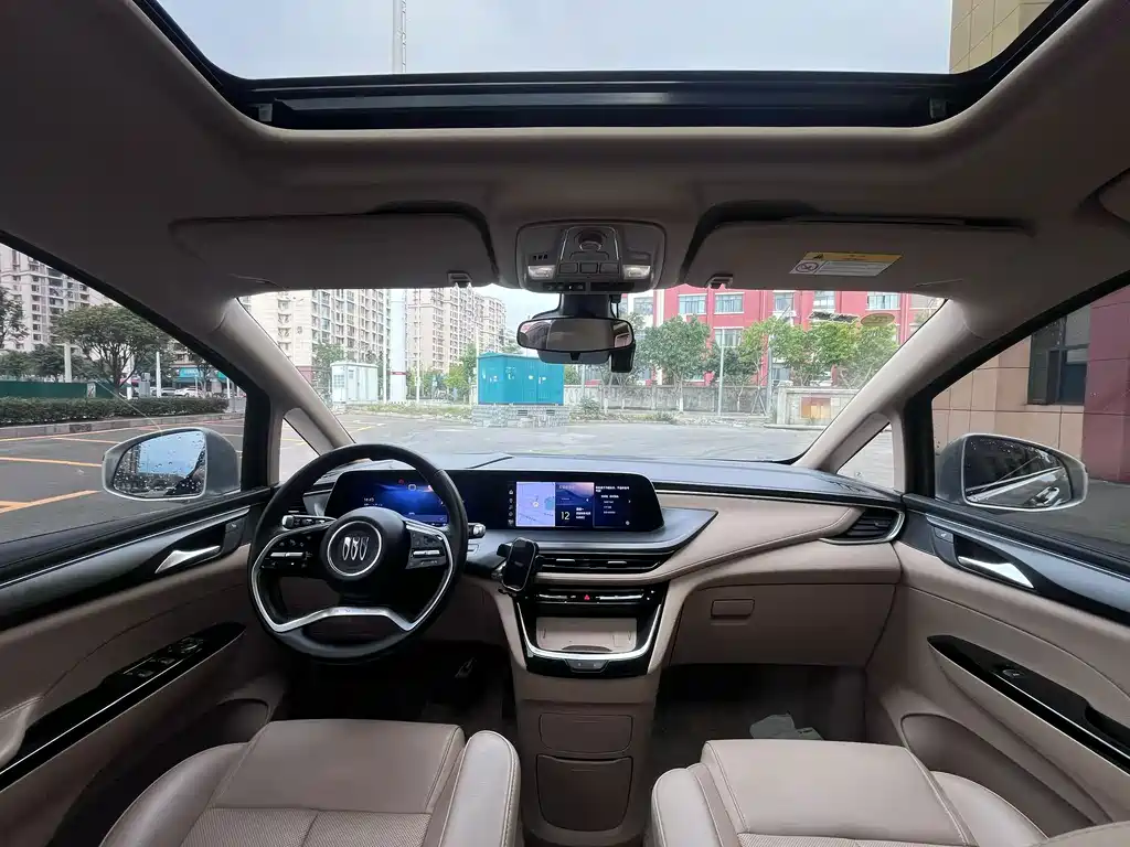 Buick GL8 Hybrid — миниатюра 4