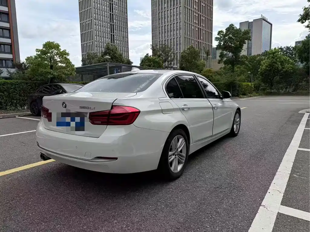 BMW 3 Series — миниатюра 8
