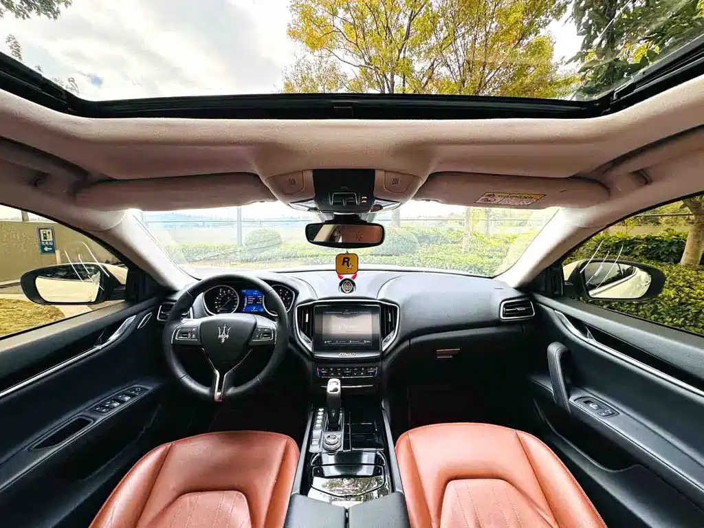 Maserati Ghibli — миниатюра 6