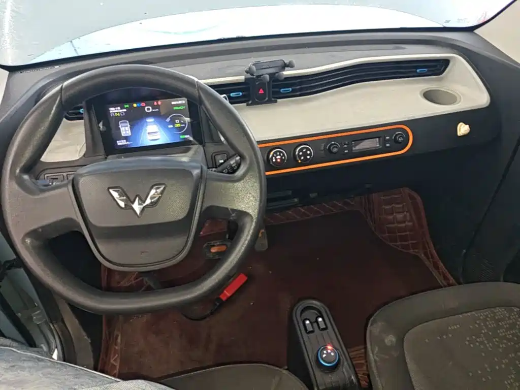 Wuling MINIEV — миниатюра 10