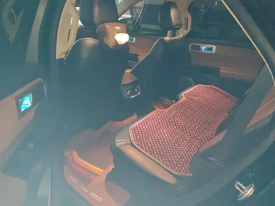 Ford Explorer — миниатюра 11