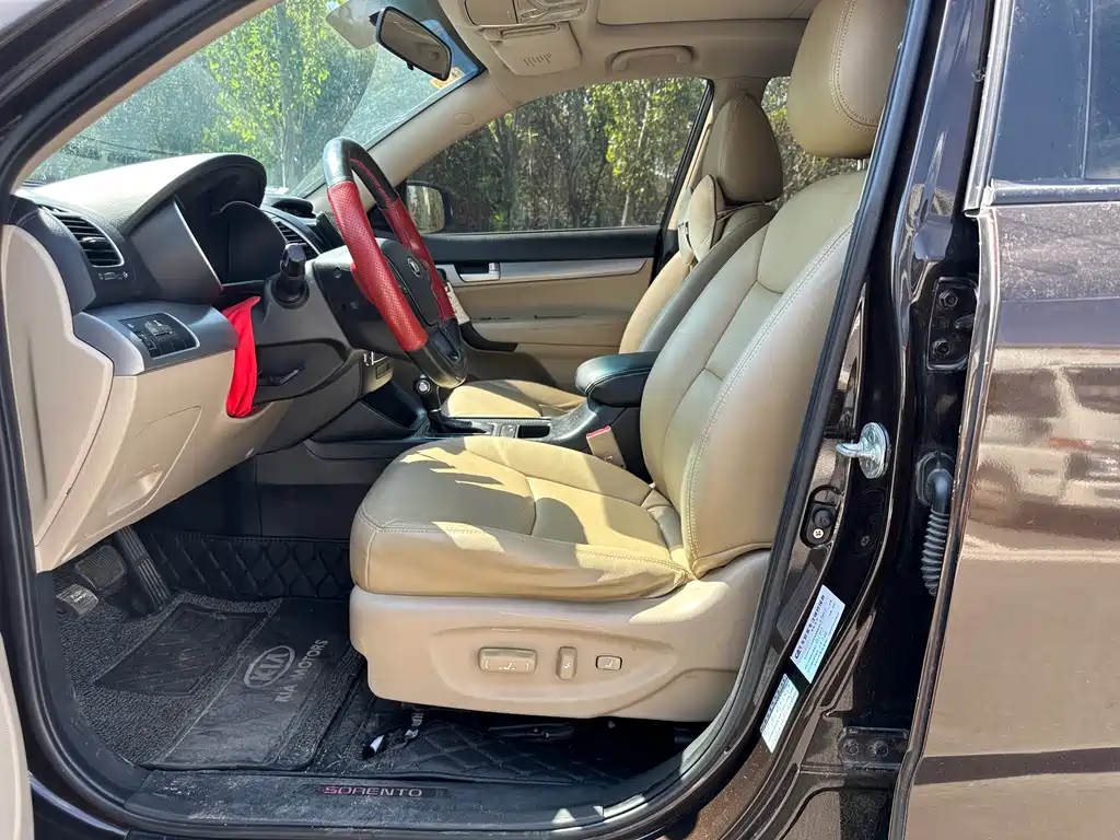Kia Sorento 2013 2.2T 7 мест Comfort