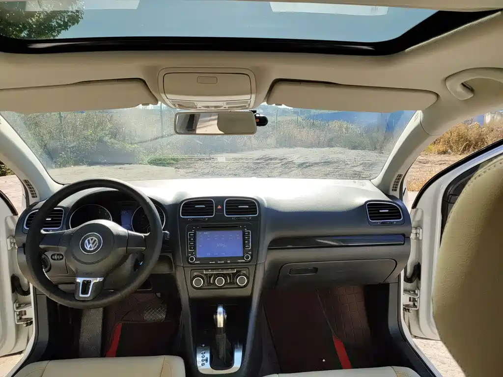 Volkswagen Golf — миниатюра 17