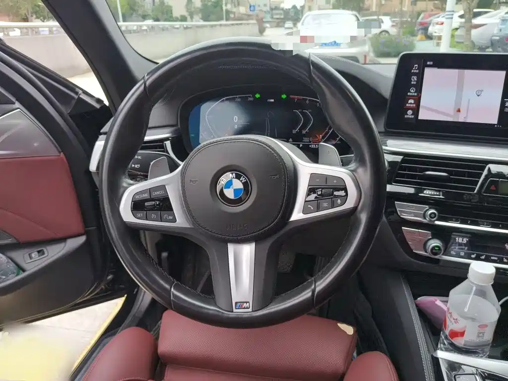 BMW 5 Series — миниатюра 3