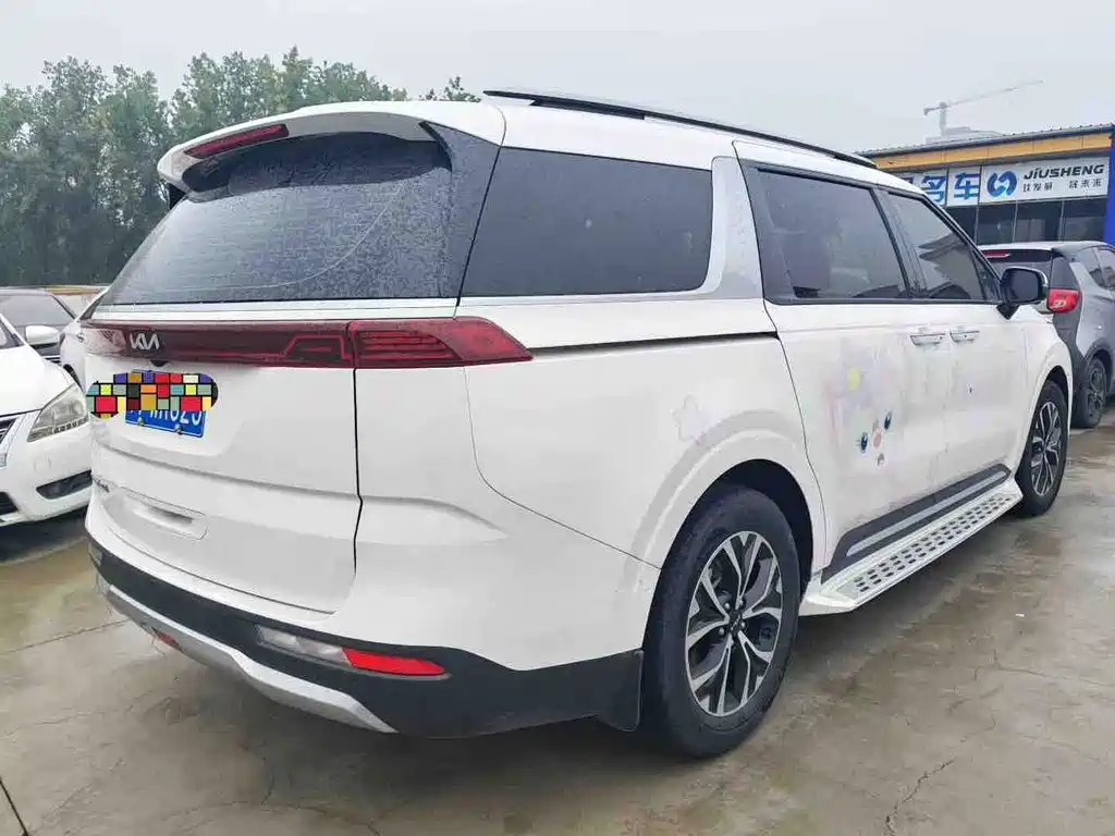 Kia Carnival — миниатюра 5