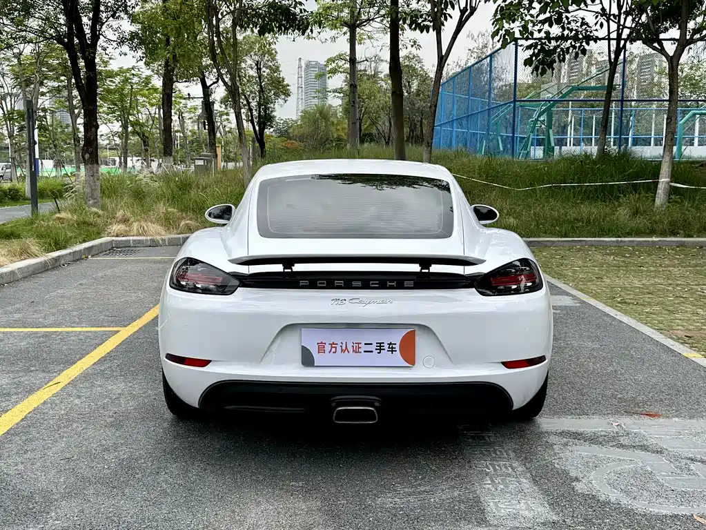 Porsche 718 2018 Cayman 2.0T