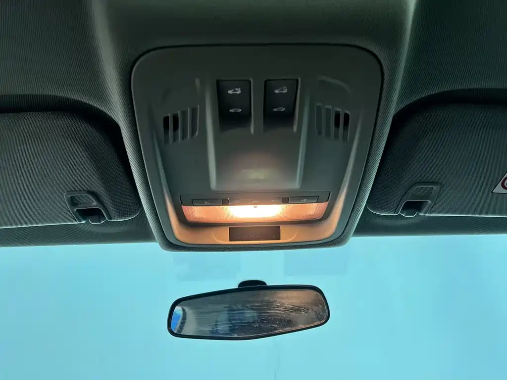 Buick Verano — миниатюра 12