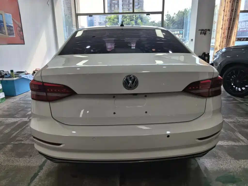 Volkswagen Lavida — миниатюра 6