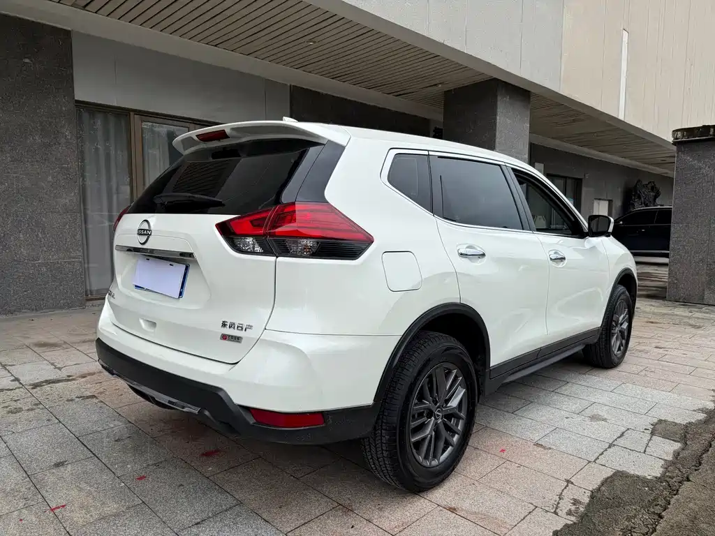 Nissan X-Trail — миниатюра 8