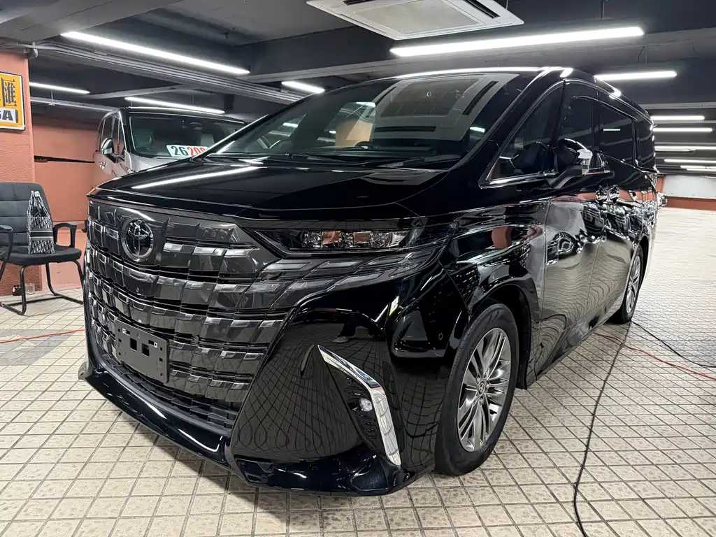 Toyota Alphard - zdjęcie 1 z 11