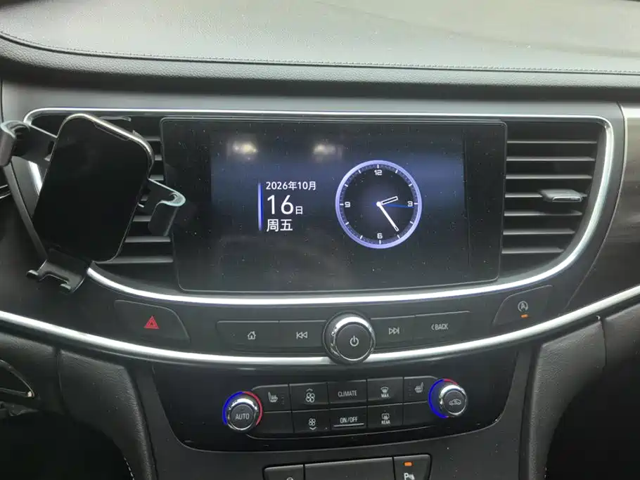 Buick LaCrosse — миниатюра 13