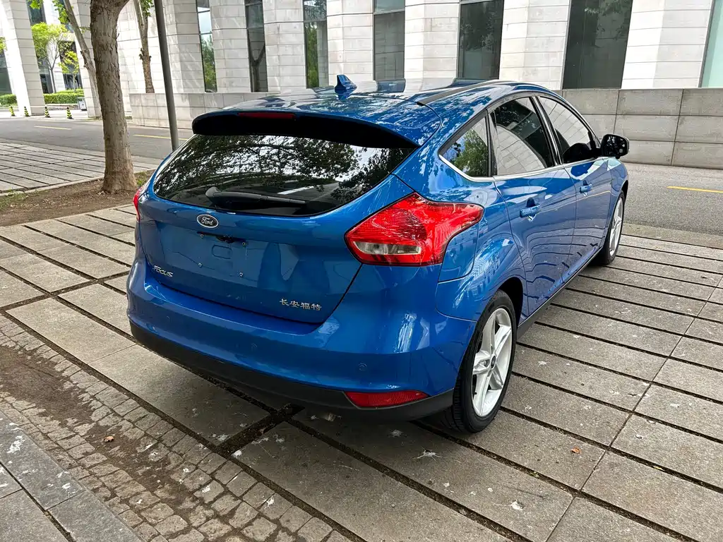 Ford Focus — миниатюра 4