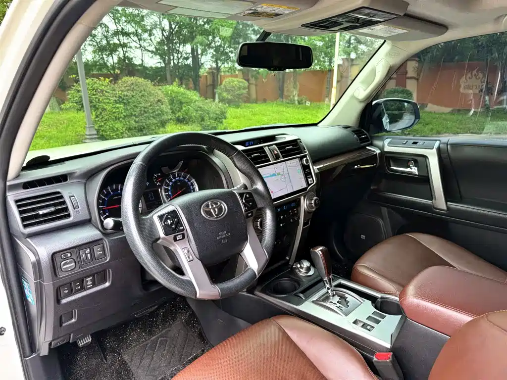 Toyota 4Runner 2021 4.0L AT
