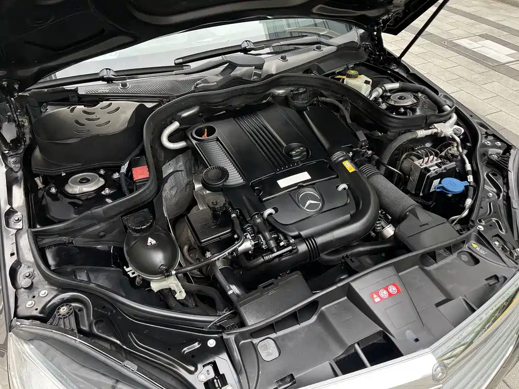 Mercedes-Benz E-Class — миниатюра 21