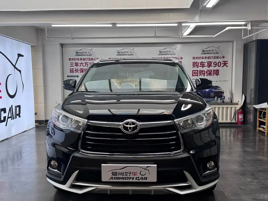 TOYOTA HIGHLANDER