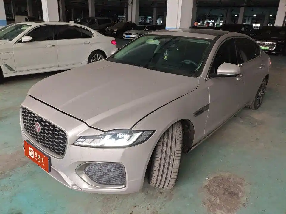 Jaguar XFL