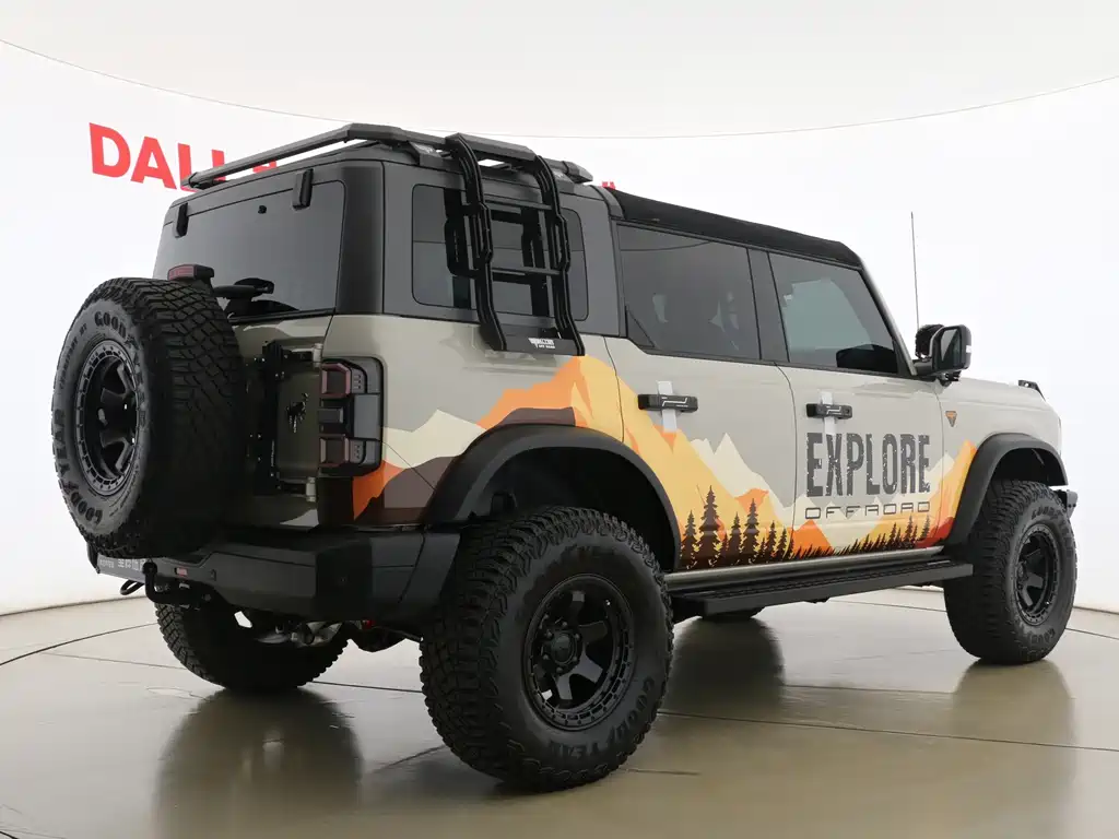 Ford Bronco — миниатюра 12