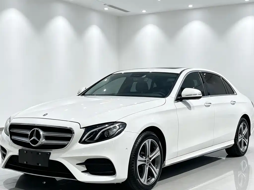 Mercedes-Benz E-Class — миниатюра 2