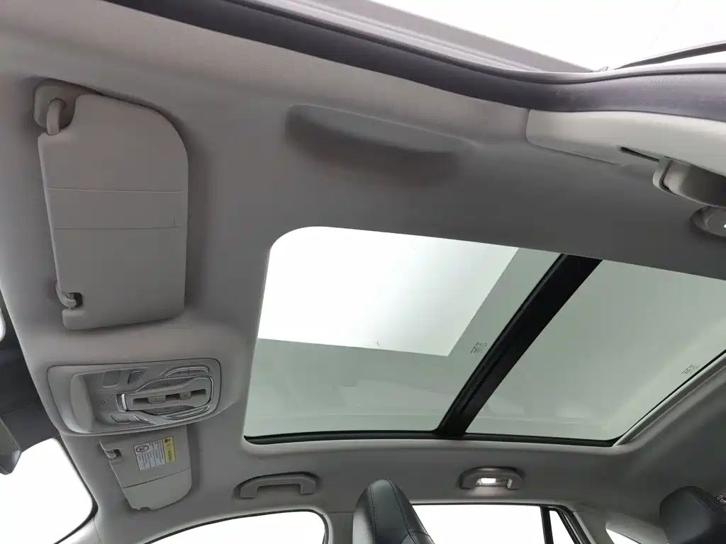 Roewe RX5 — миниатюра 14