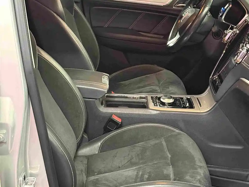Roewe RX5 New Energy — миниатюра 12