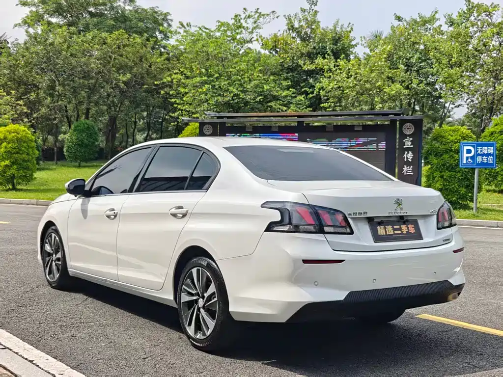 Peugeot 408 — миниатюра 15