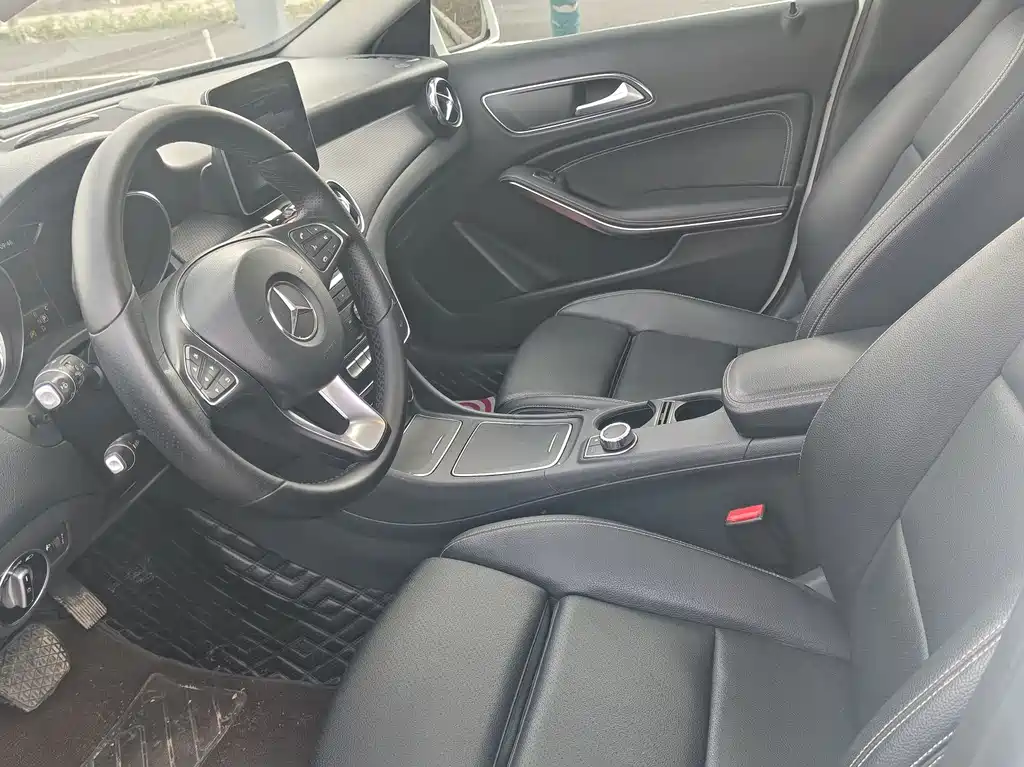 Mercedes-Benz GLA 2017 GLA 200