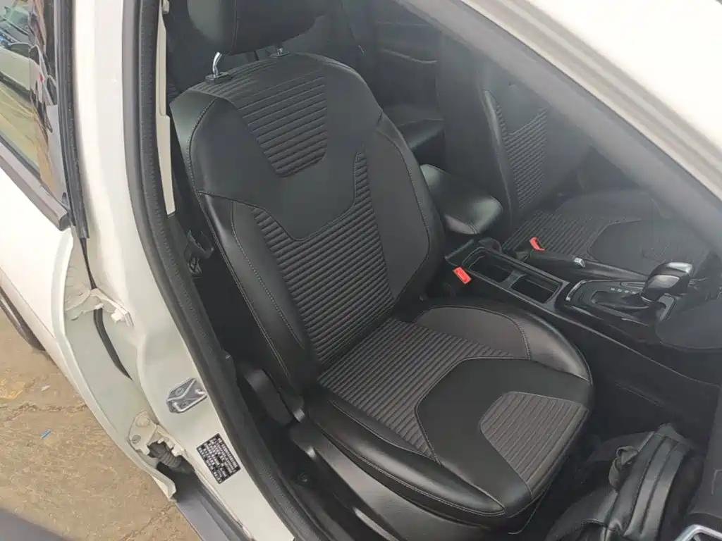 Ford Focus — миниатюра 25