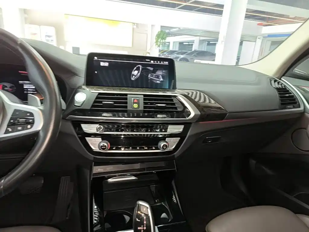 BMW X3 — миниатюра 13