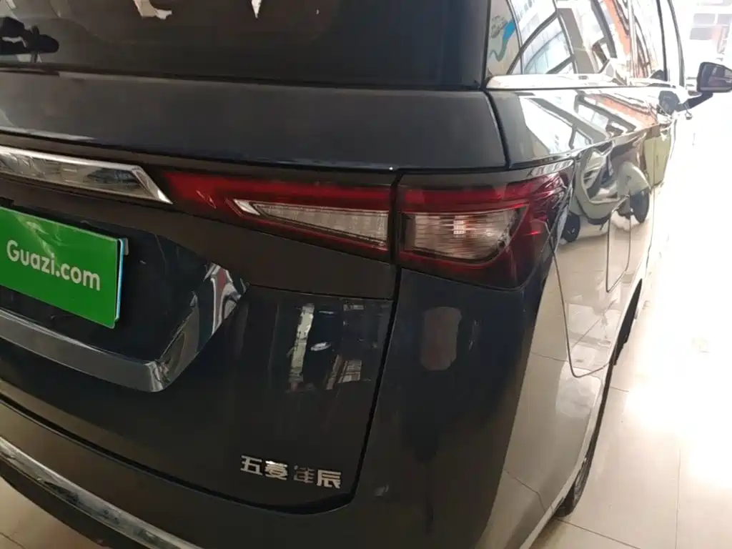 Wuling Jiachen — миниатюра 8
