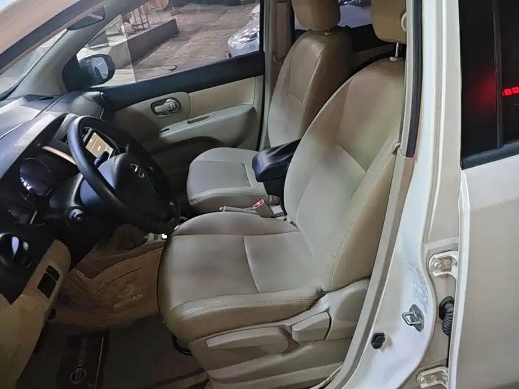 Nissan Livina — миниатюра 15