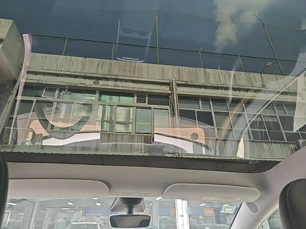 Tesla Model Y — миниатюра 14