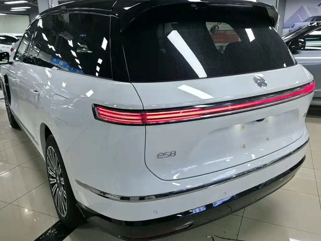 NIO ES8 2026 мест Executive Luxury