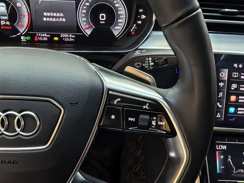 Audi A8 2024 A8L 45 TFSI quattro Luxury