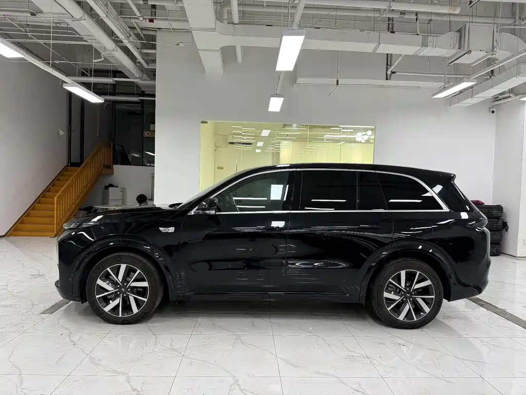 Li Auto Li L8 — миниатюра 3