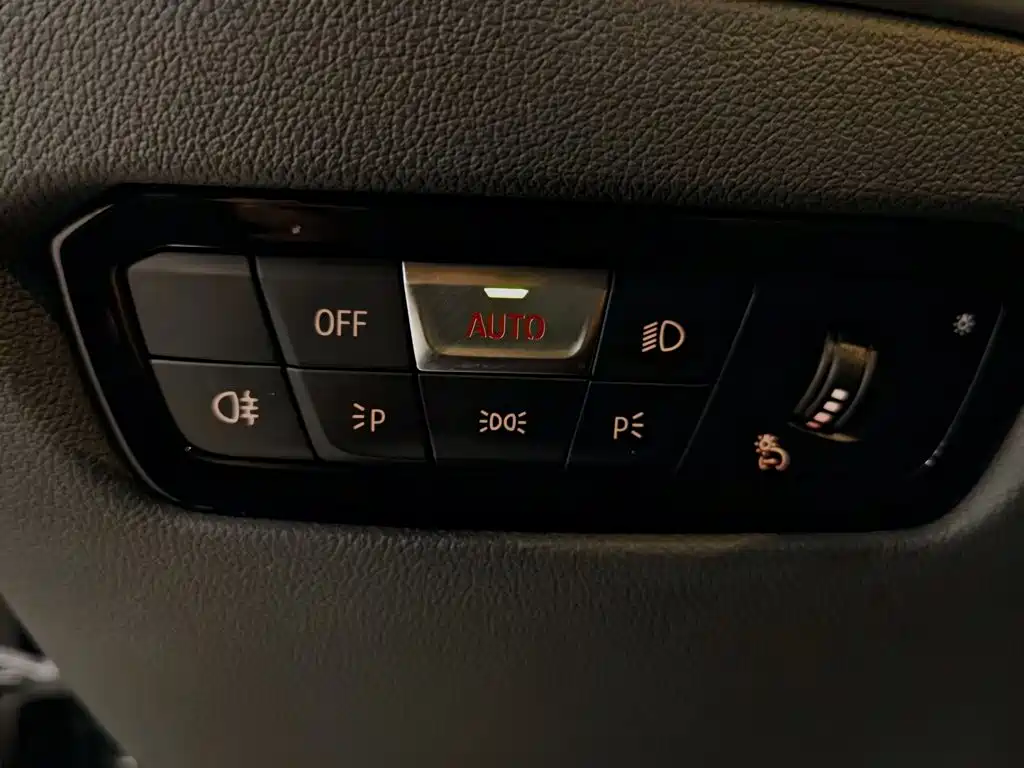 BMW 3 Series — миниатюра 21