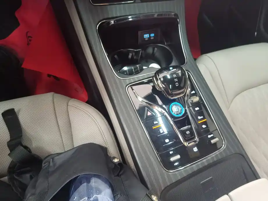 BYD Han — миниатюра 14