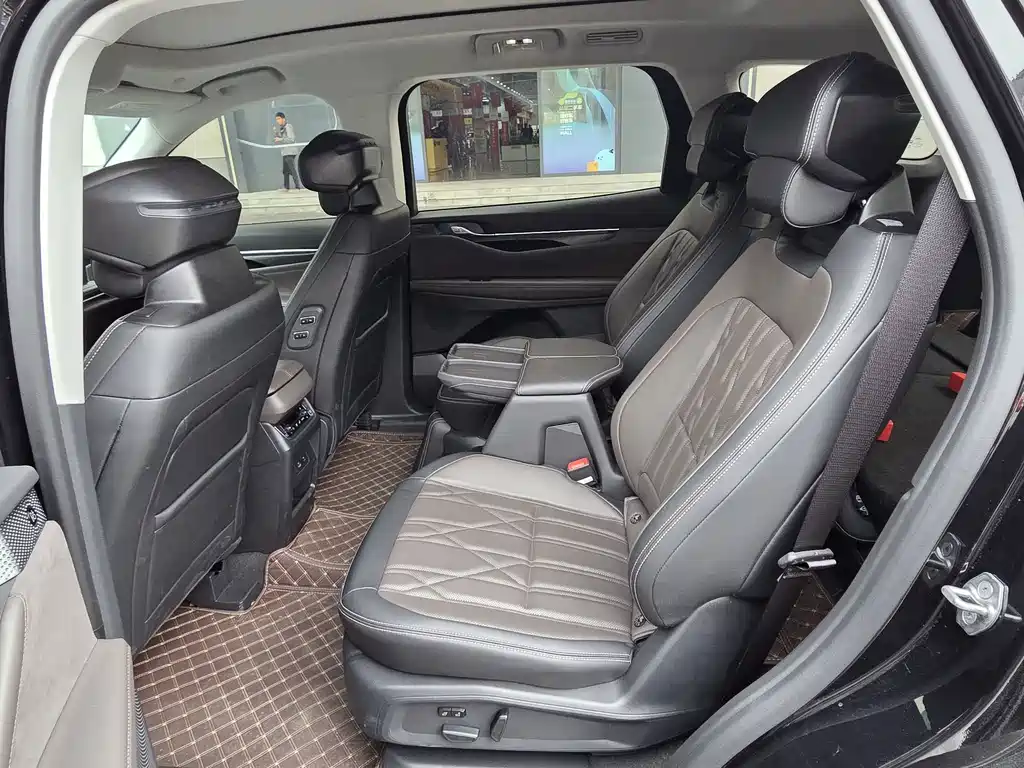 Ford Edge — миниатюра 9