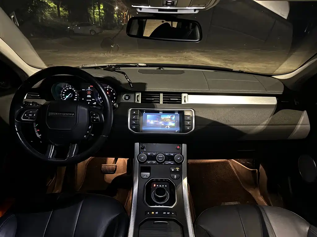 Land Rover Evoque — миниатюра 10