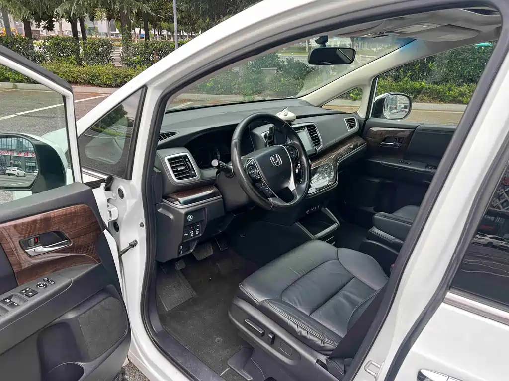 Honda Odyssey — миниатюра 9